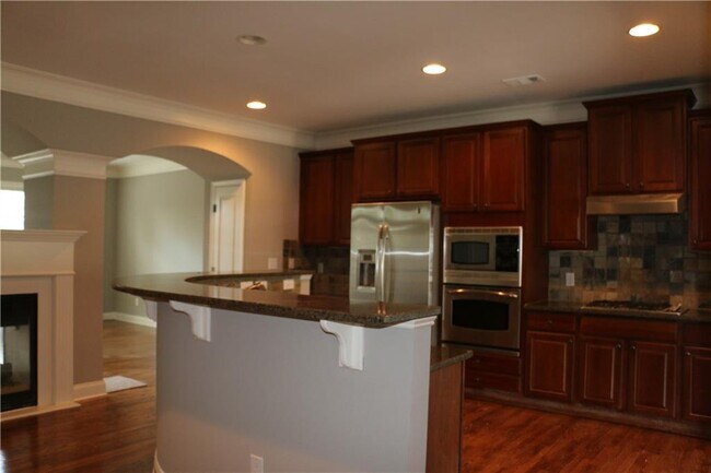 Foto del edificio - 9004 Woodland Trl
