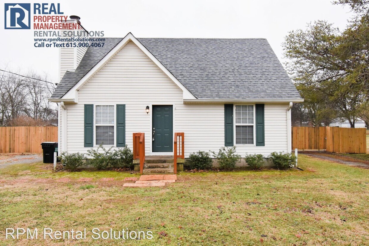 2 br, 1.5 bath House 513 Cloverland Ct House Rental in Smyrna, TN