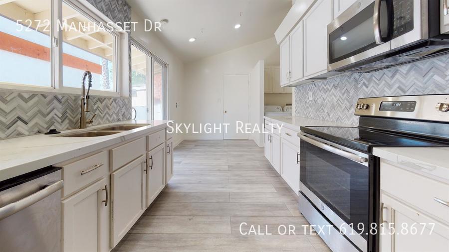 Foto principal - 5272 Manhasset Dr