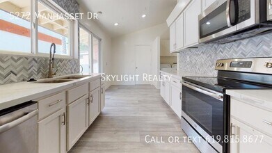 Building Photo - 5272 Manhasset Dr