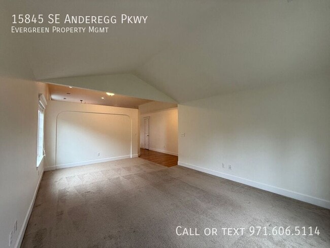 Building Photo - 15845 SE Anderegg Pkwy