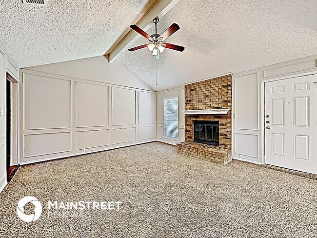 Foto del edificio - 808 Crystal Creek Ln