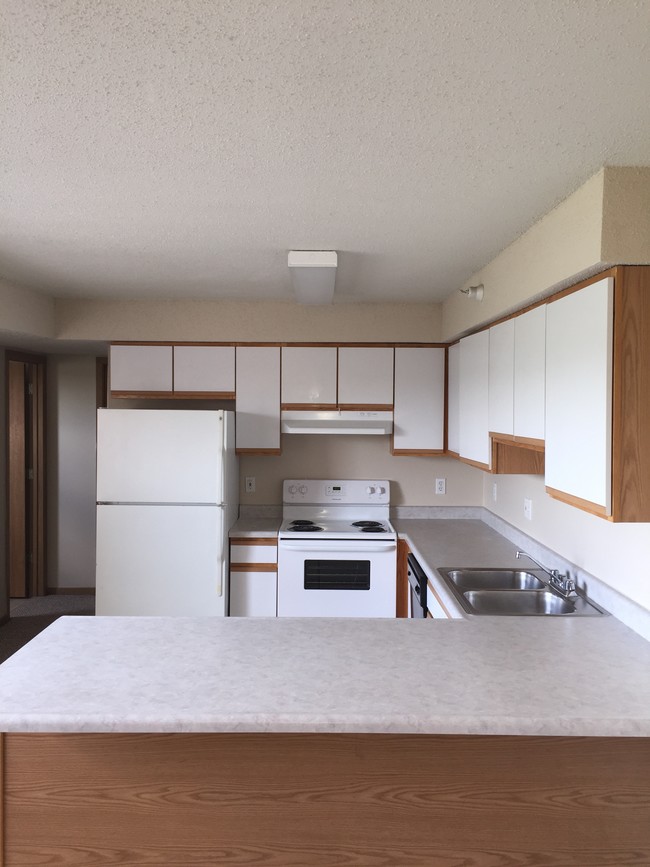 Building Photo - Miller Avenue Estates