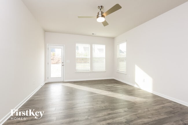 Building Photo - 709 Ridgemoor Trl