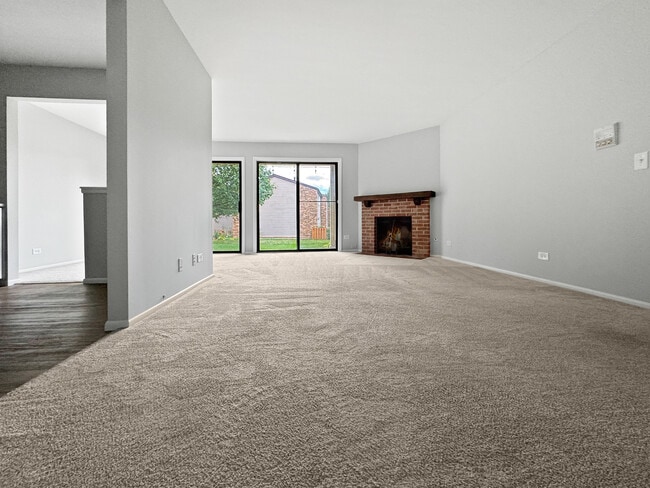 Foto del edificio - 1540 Heather Ct