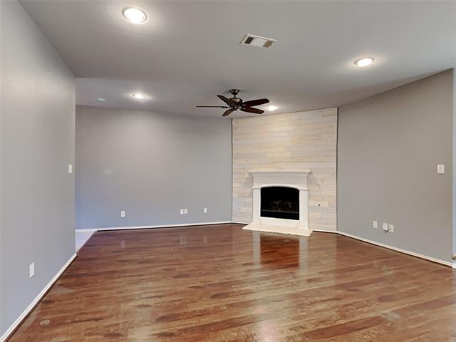Building Photo - 10117 Sailboard Dr