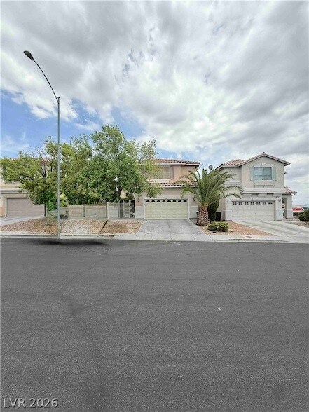 Building Photo - 3588 White Mountain St