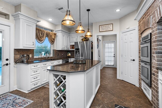 Building Photo - 3402 Haywood Ct