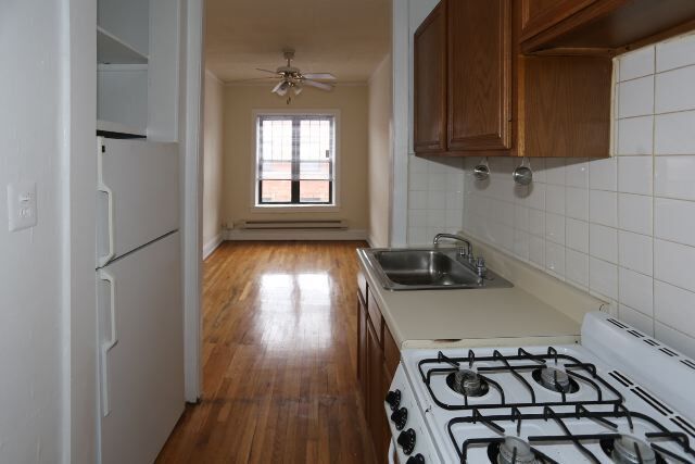 Foto del edificio - 629 W Cornelia Ave