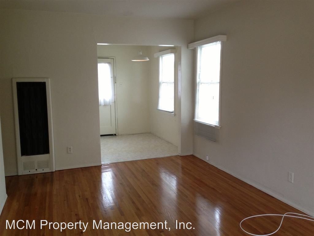 Foto del edificio - 11682 Darlington Ave