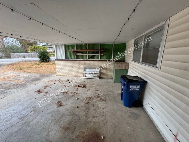 Foto del edificio - 3 Bedroom/2 bath home in Mountain Home