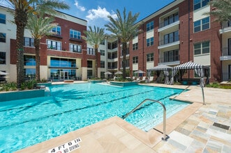 Building Photo - Overture Sugar Land 55+ Active Adult Apart...