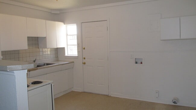Building Photo - 4806 Canton Ave