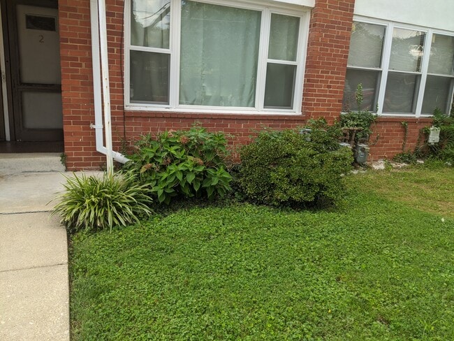 Foto del edificio - 127 Webster St NE