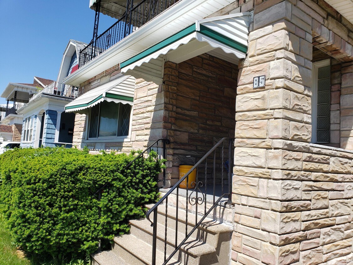 Building Photo - 85 Preston Rd