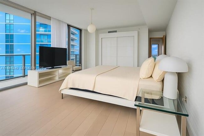 Photo - 480 NE 31st St Apartment