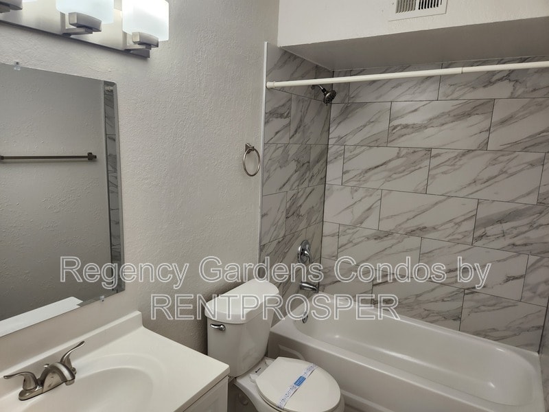 Photo - 4200 Thornbriar Lane