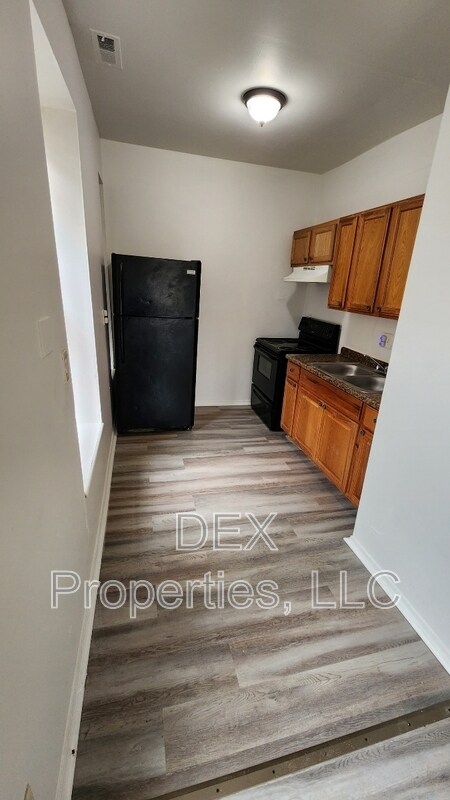 Foto del edificio - 1320 Academy Ave