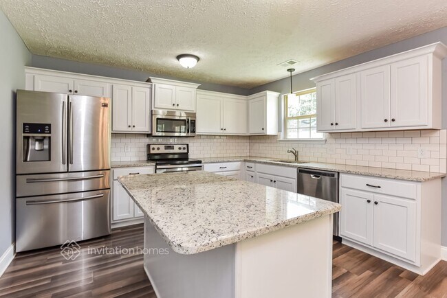 Building Photo - 433 Golf Club Ln