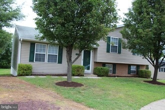 Building Photo - 29606 Skipton Ct