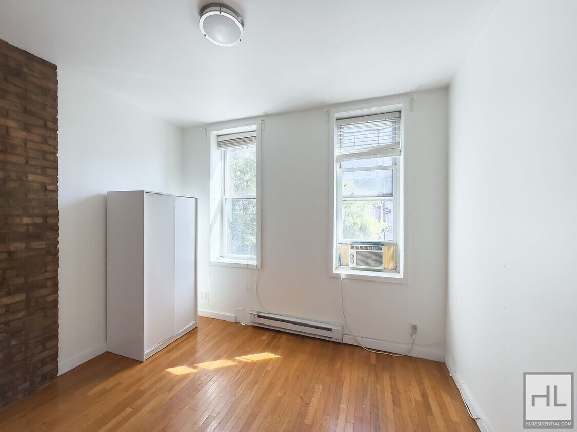 Primary Photo - GREENE AVENUE / Spacious 2-Bed 1-Bath