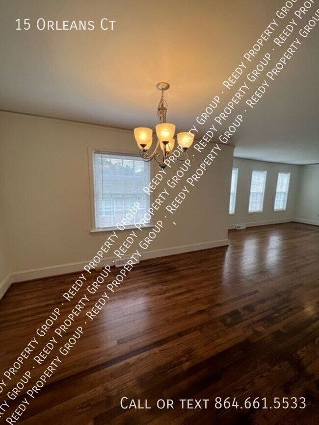 Foto del edificio - 15 Orleans Ct