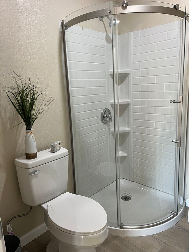 Foto del edificio - 5033 Hallmark St