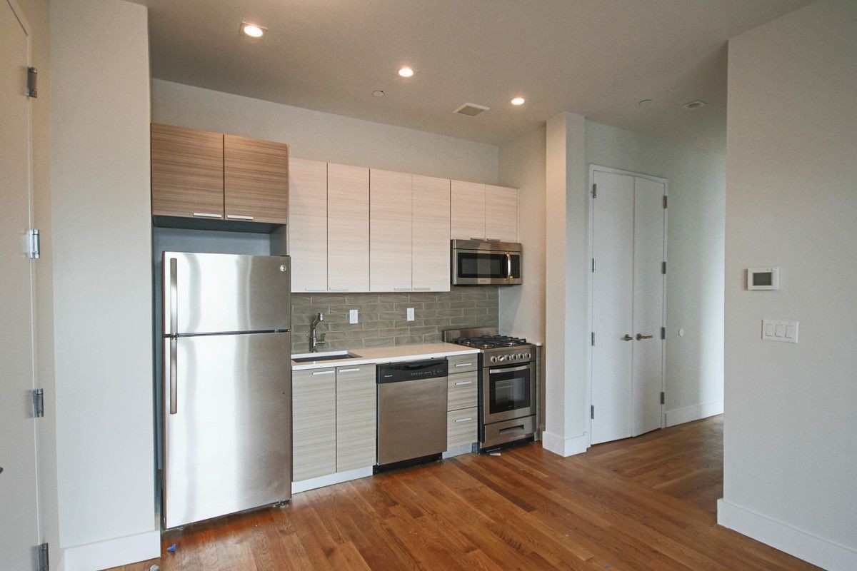 Primary Photo - 25 Skillman Ave