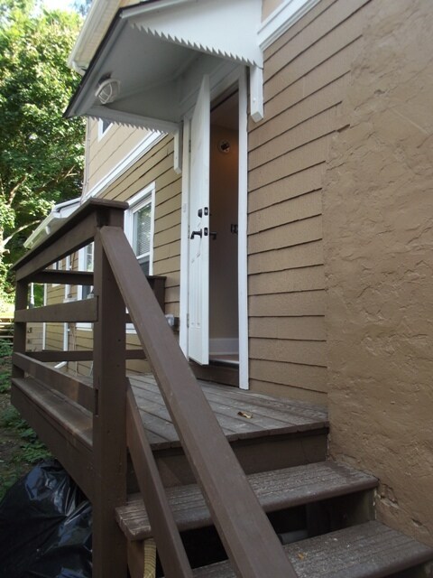 Building Photo - 313 Garland St