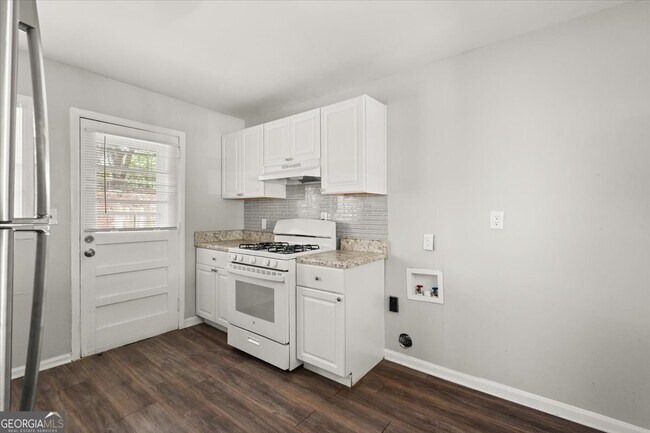 Building Photo - 190 Opal Dr