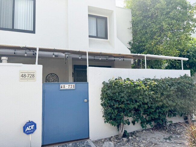 Foto del edificio - 48728 Desert Flower Dr