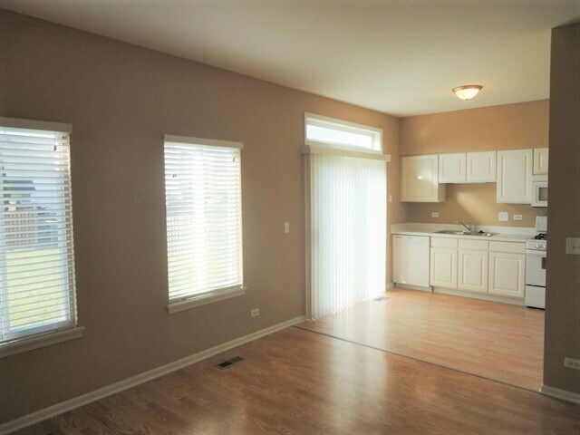 Building Photo - 2723 Cedar Glade Road
