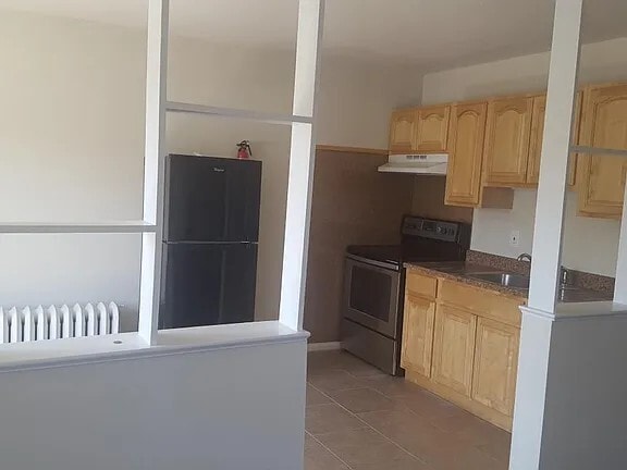 Building Photo - 819 Cedar Ave