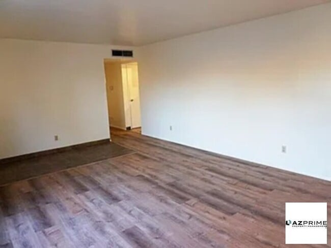 Foto del edificio - 3 bedroom 2 bath house