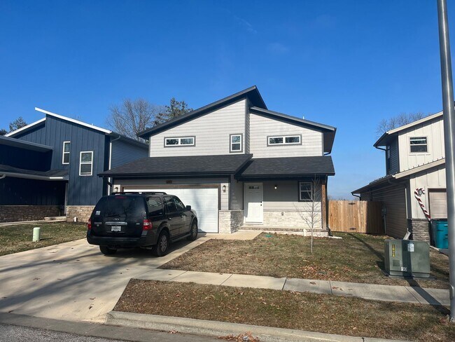 Foto del edificio - Nearly New 3 Bedroom 2 Bath Home!!!