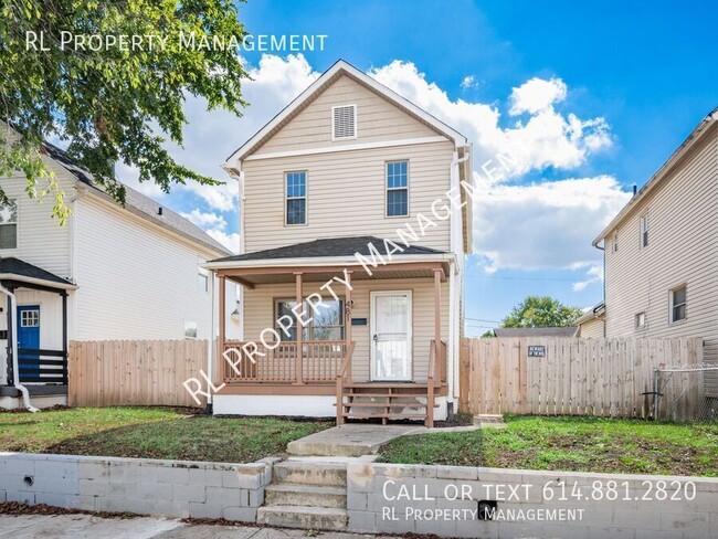 Building Photo - Beautiful 2 bedroom 1.5 bathroom home in V...