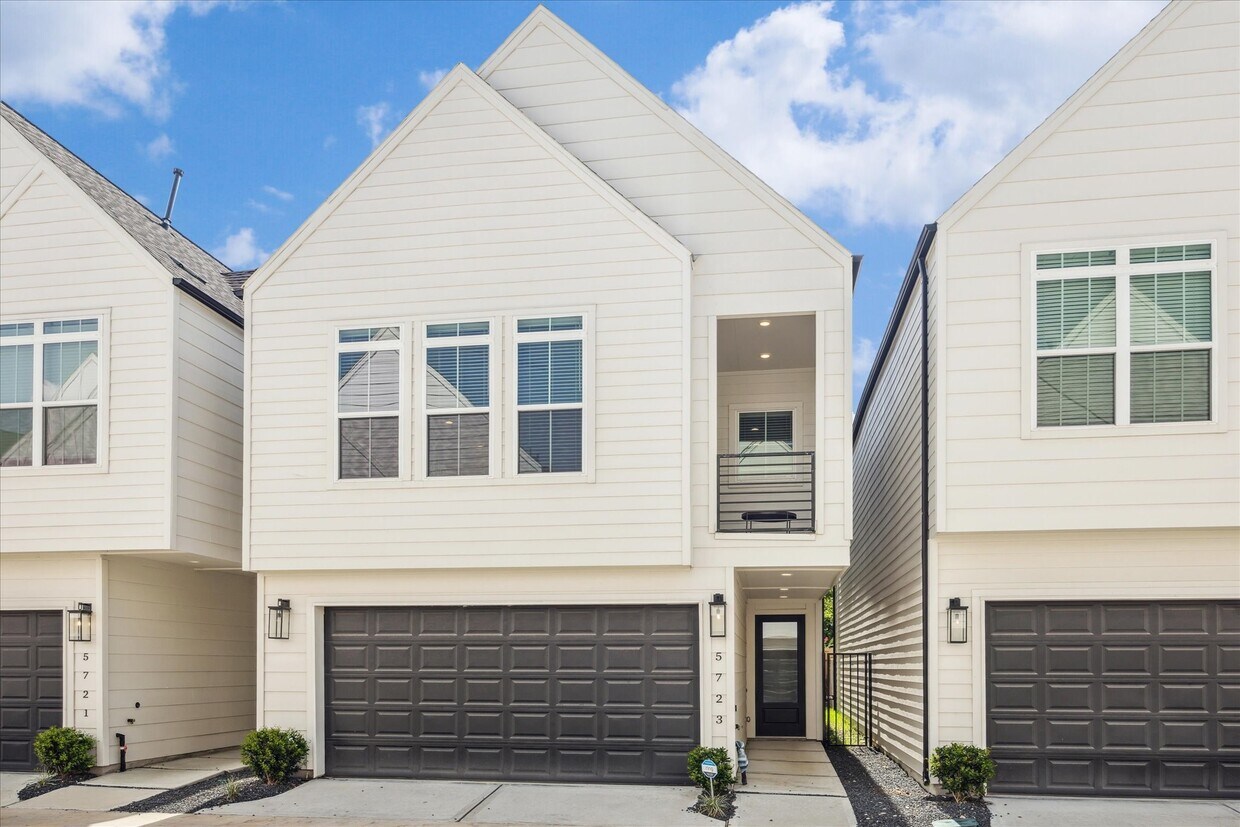 Foto principal - 5723 White Magnolia St.