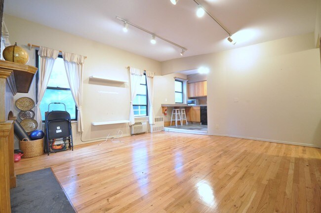 Foto del edificio - 234 E 35th St