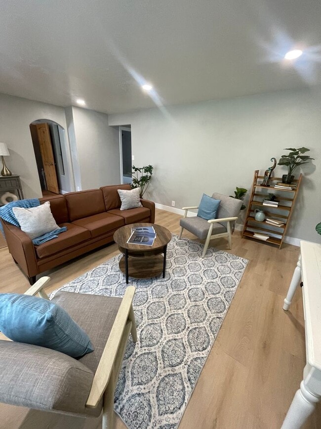 Foto del edificio - Spacious 5 Bedroom House in Salt Lake