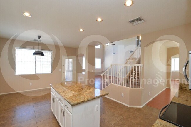 Building Photo - 8307 S 47th Ln