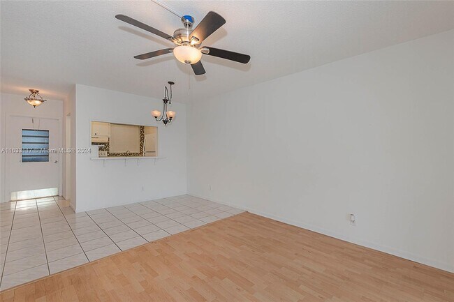 Foto del edificio - 2650 W Golf Blvd