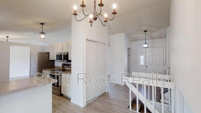 Building Photo - 6340 Lange Dr