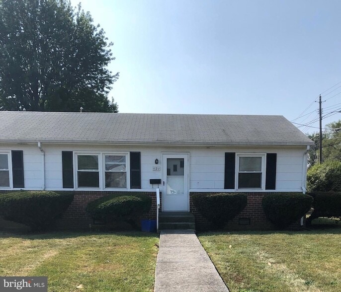 Primary Photo - 121 Taft Ave