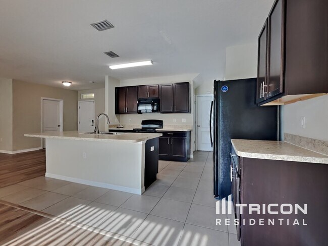 Building Photo - 10442 Whispering Hammock Dr
