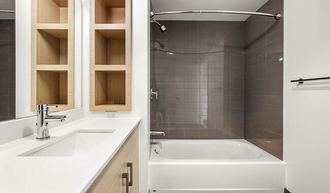 Building Photo - 99 Kneeland St