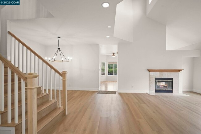 Building Photo - 903 Arrowhead Terrace