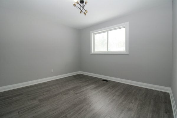 Building Photo - 3 Bed / 1 Bath Main Floor Unit – $2,549 Al...
