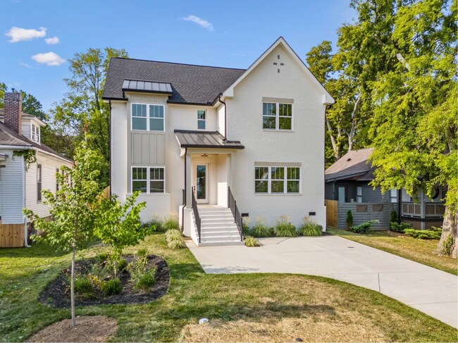 Foto del edificio - The Nations | Rooftop Balcony + Private Yard