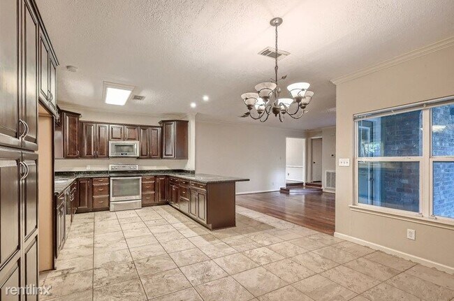 Foto del edificio - 4 br, 3 bath House - 6 Lancelot Ln UNIT