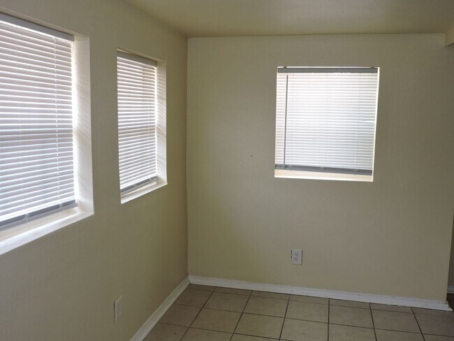 Foto del edificio - Convenient to downtown Pensacola!